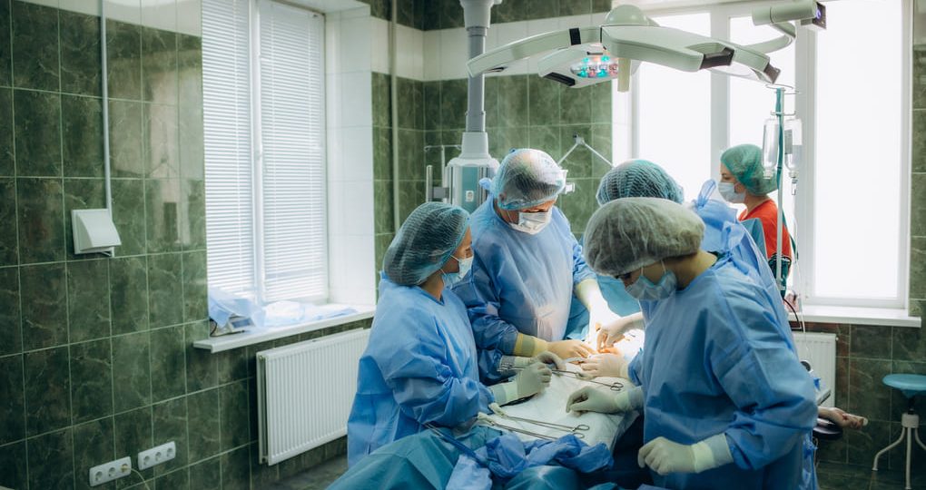Innovación médica: Aesculap AEOS y su impacto en Panamá